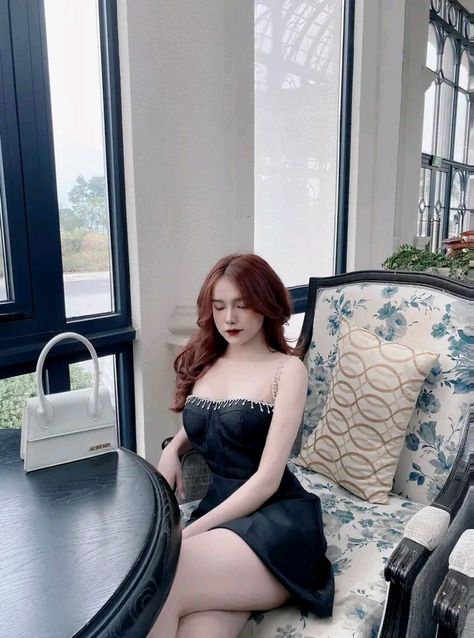 善良的人妻被部长侵犯